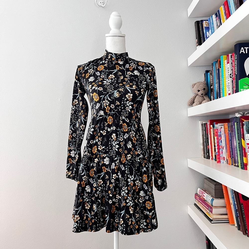 Good Luck Gem floral Fall dress, size XS.  Mock Neck Tier Long Sleeve